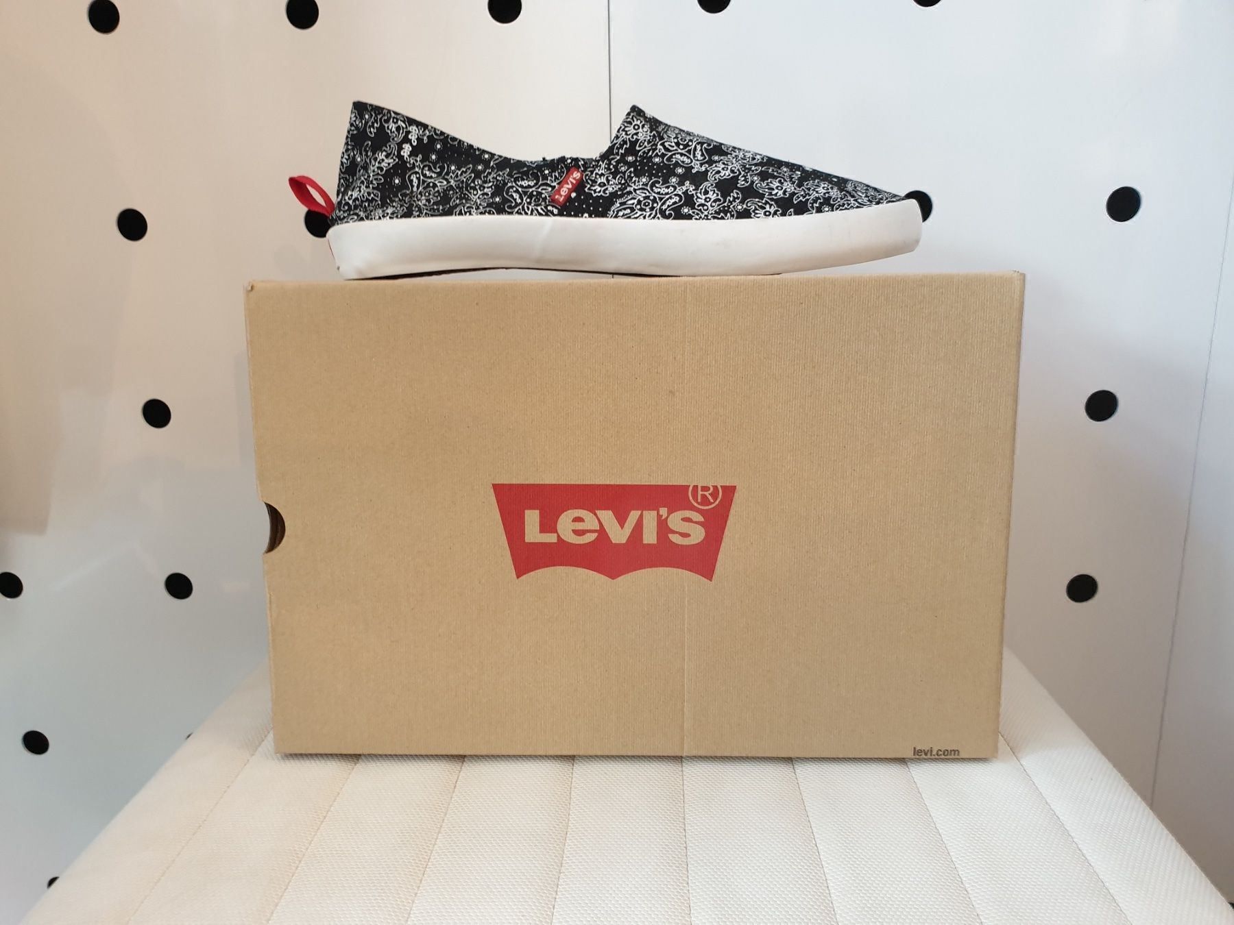 Scarpe da uomo: LEVI'S SOMMER SCHUHE BLACK 42 – Nuovo e nell'imballaggio originale da Zürich venduto da LIQUIDATOR.CP