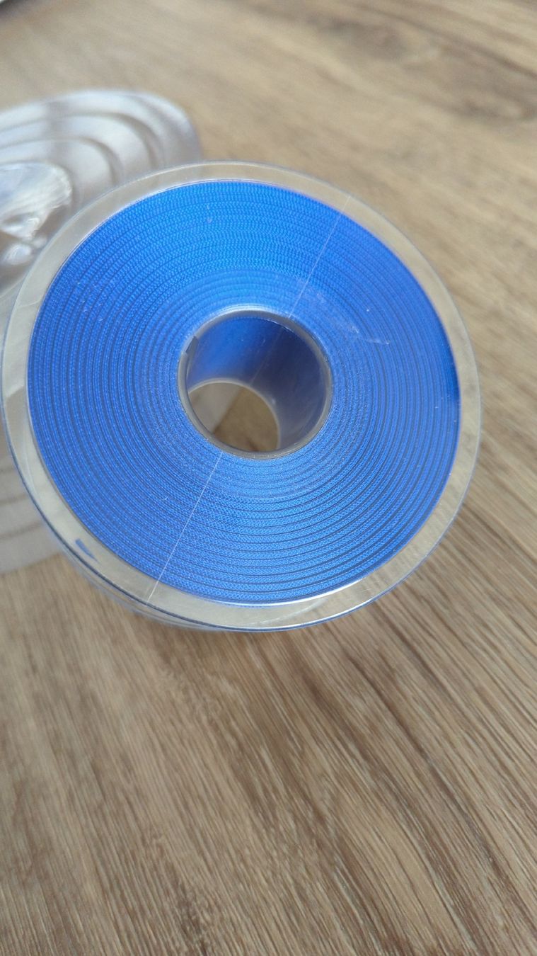 Rubans décoratifs: Kuny Satinband - 25m Rolle - königsblau – Neuf avec emballage d'origine à Mägenwil par Peter_Frei