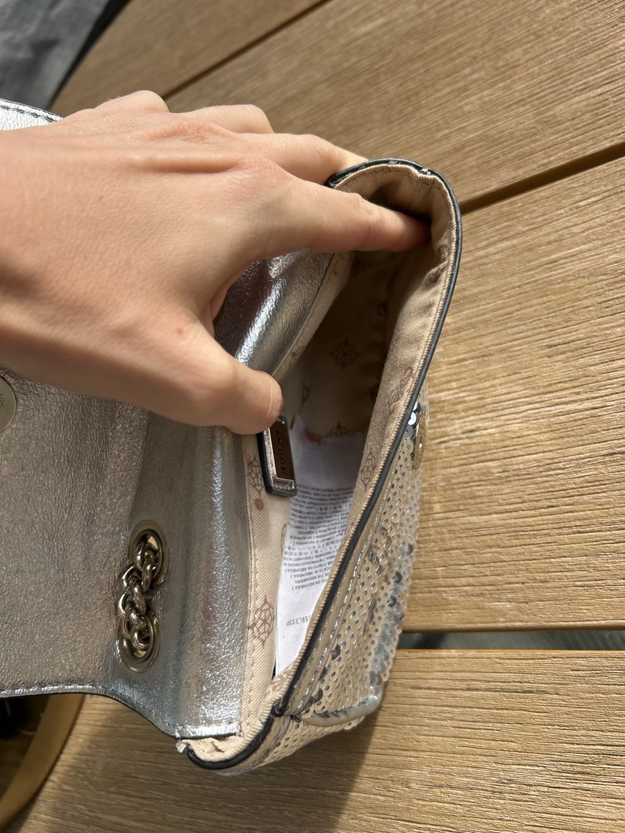 Guess Borse da donna: Guess Tasche neu – Nuovo (secondo la descrizione) da Egerkingen venduto da thelifeofpablo 3
