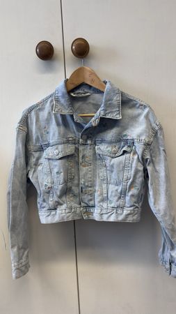 Coole Jeansjacke mit Stickereien, Grösse 158