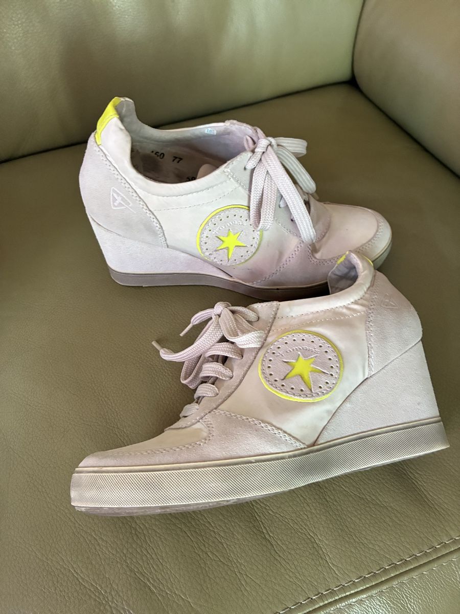 Scarpe da donna: Baskets compensées avec étoile jaune  pointure 37 – Usato da Lausanne venduto da Famary 2