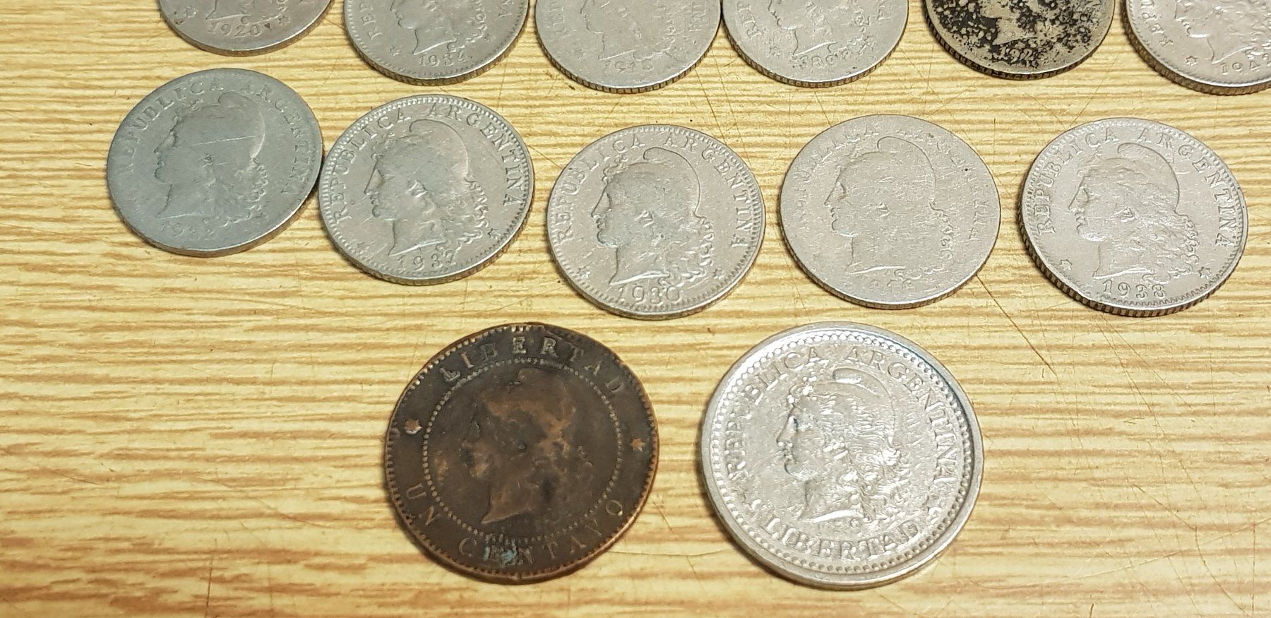 Alle Münzen: 25 Alte Münzen Argentinien, ab 1884 – Gebraucht aus Schöftland von Topdeal4 5