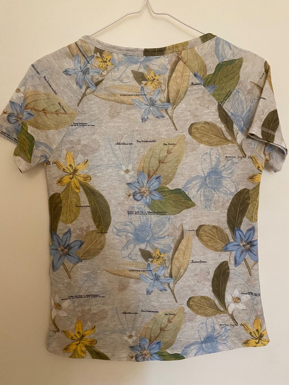 Stradivarius T-shirt: Stradivarius T-Shirt Grösse S – Usato da Cham venduto da Eliissa 2