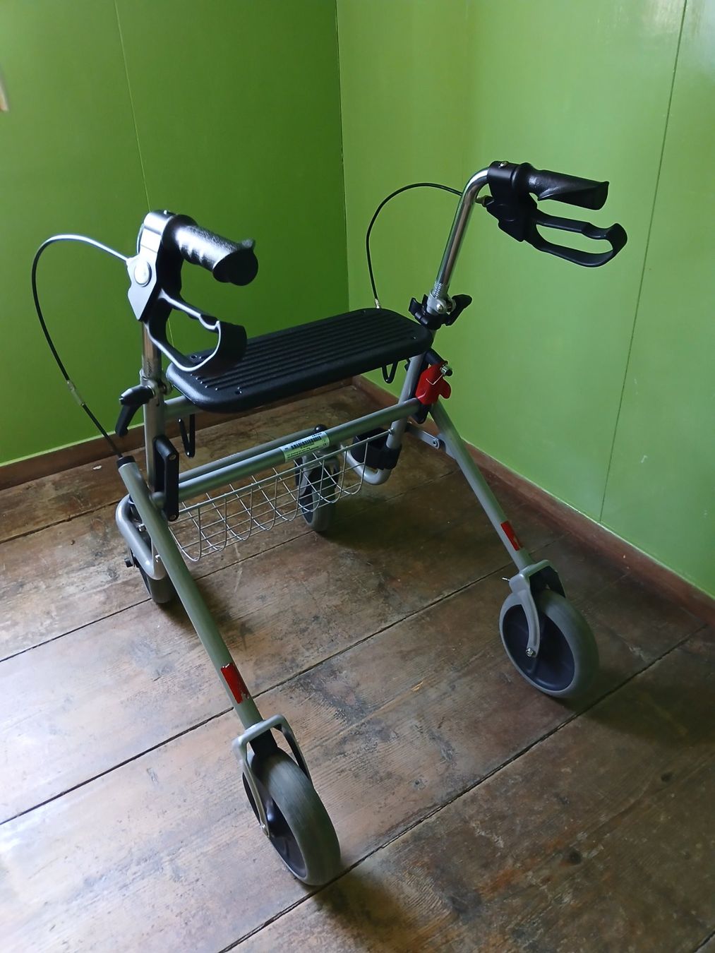 Aides à la marche: Rollator Drive Cristallo - Topzustand – D'occasion à Scherz par dref 1