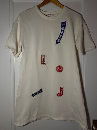 Robe t-shirt avec patch