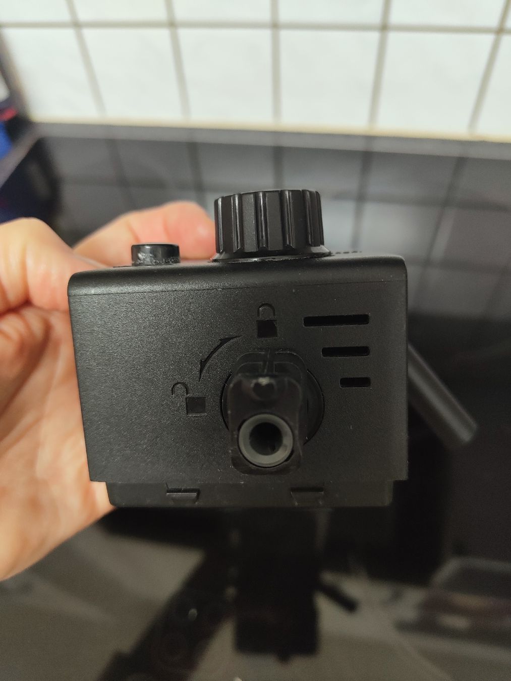 De'Longhi Macchine per caffè & Macchine per espresso: De' Longhi Milchbehälter – Usato da Effretikon venduto da jeb_l9k5 2