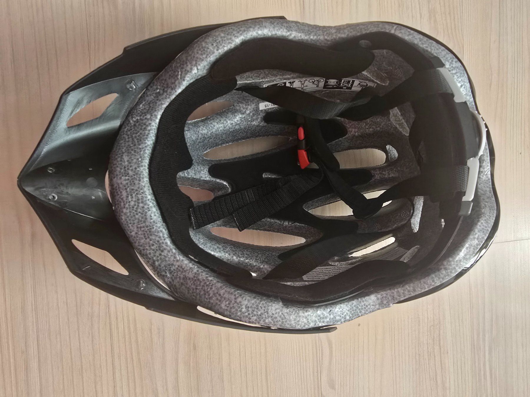 Caschi: Velohelm – Usato da Gutenswil venduto da evita.64 2