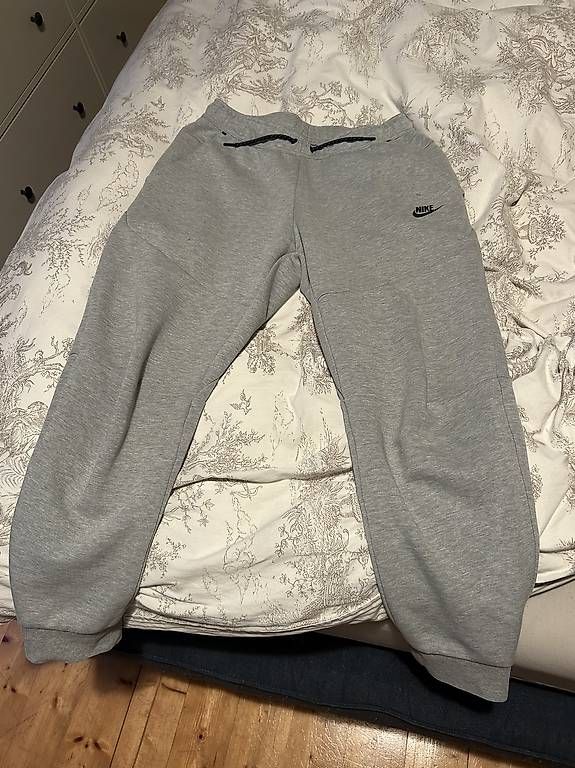 Hosen: Nike Tech – Gebraucht aus magliaso von rossella17 4