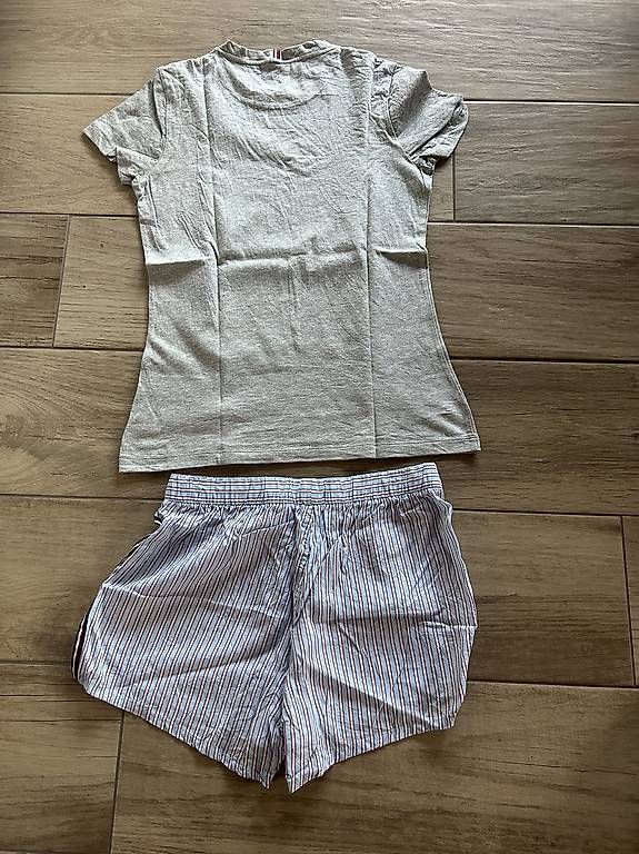 T-shirt: Tommy Hilfiger Gr. S – Usato da Willisau venduto da Geissbock11 3