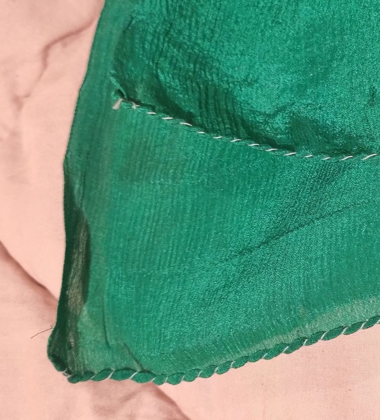 Foulards, Tücher & Schals: CHRISTINA Écharpe/ école femme – Gebraucht aus Borex von mab_28bf 6
