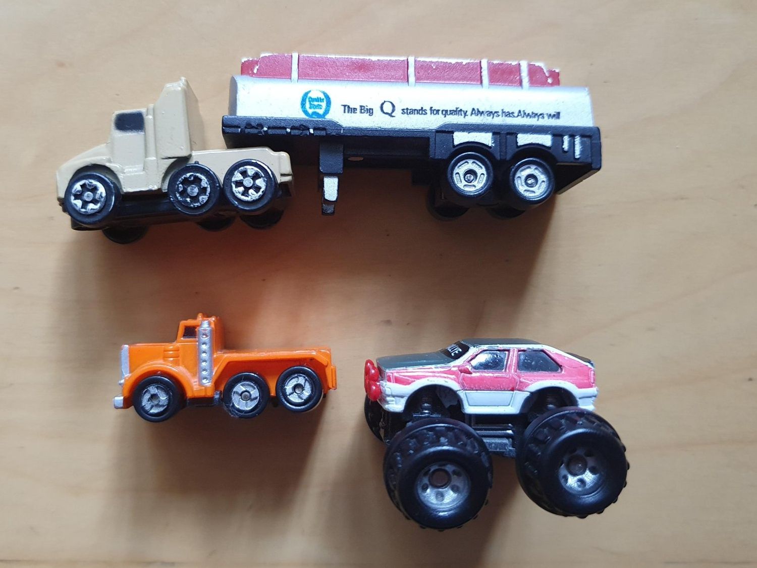 Modellini d'auto: Mini modèles réduits auto + camions – Usato da Romainmôtier venduto da Oaxaca9 2