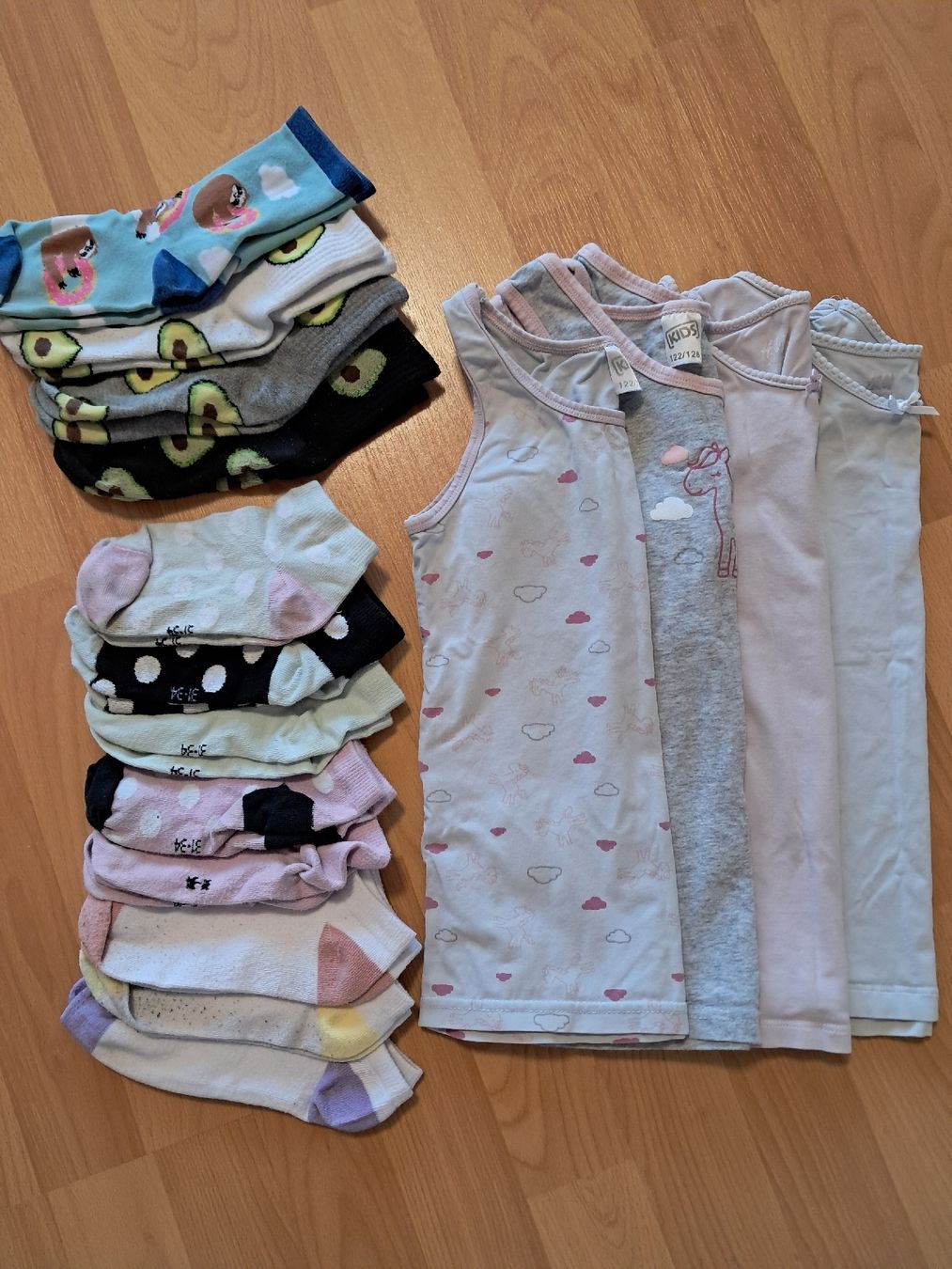 Lotti & Set di vestiti: Mädchen Kleiderset 122/128 – Usato da Abtwil venduto da sabrina080 3