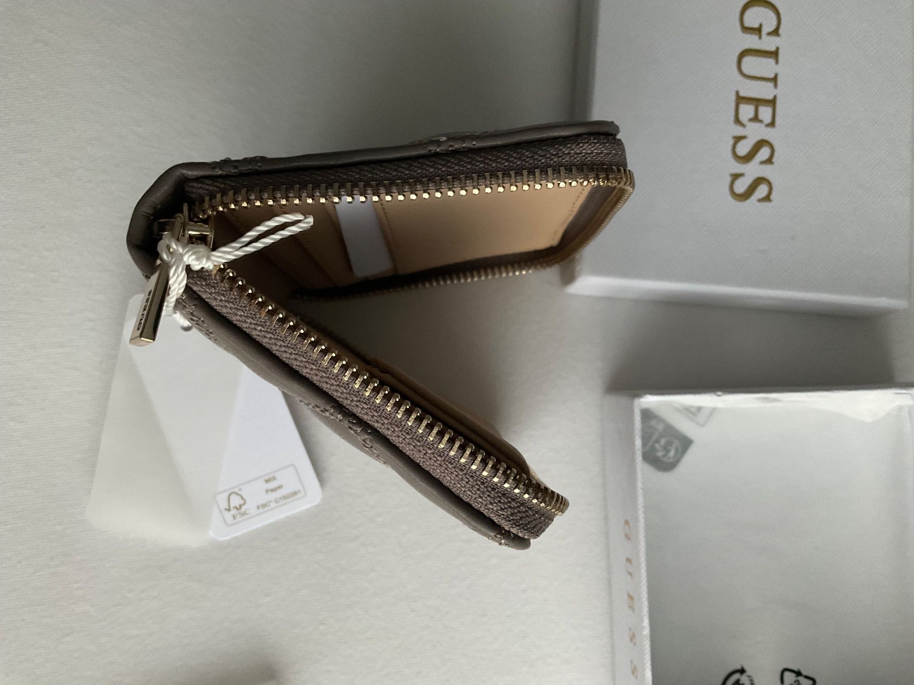Guess Portamonete: GUESS Portemonnaie – Nuovo e nell'imballaggio originale da Bellach venduto da dj_29xt 2