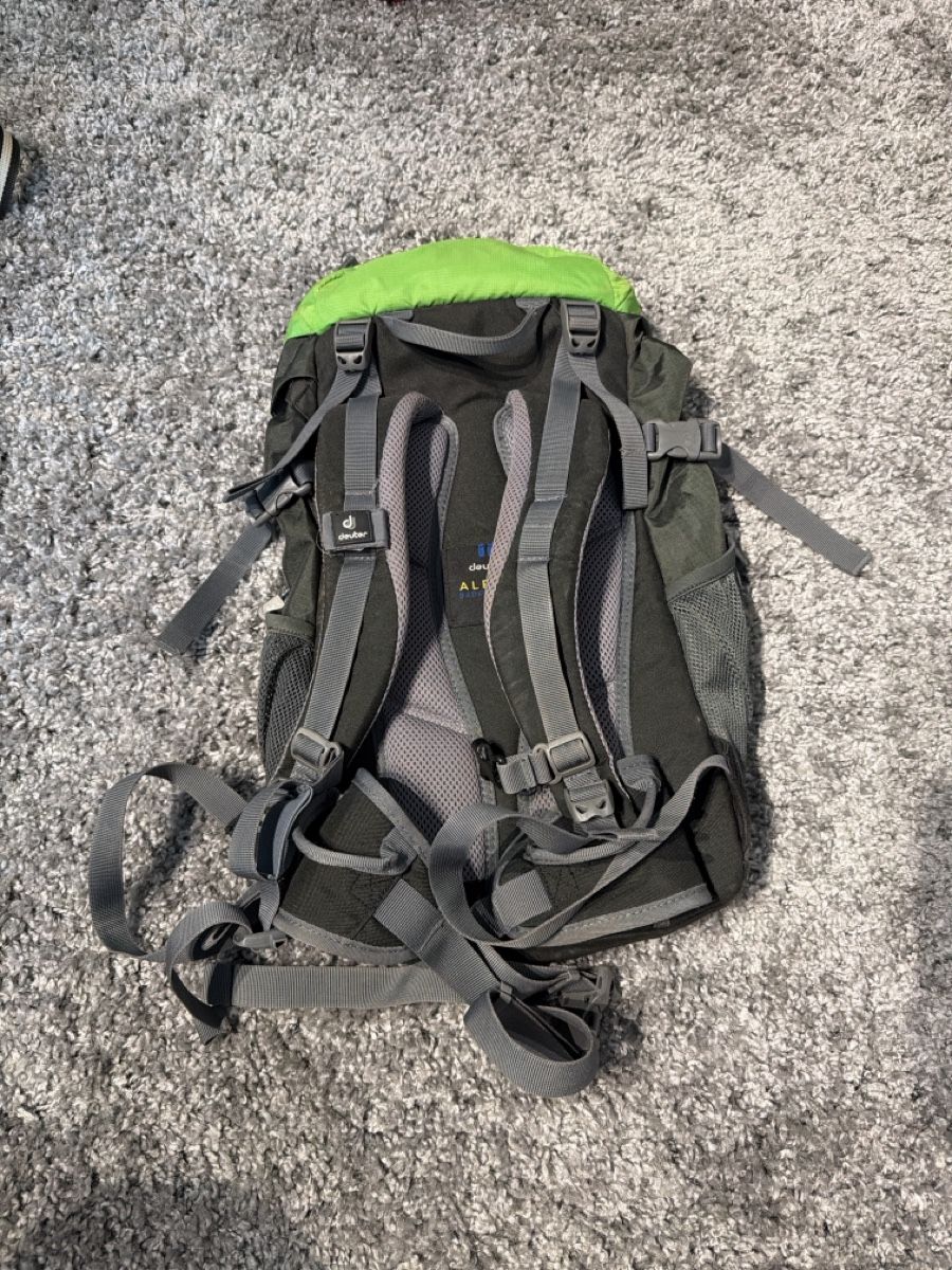Deuter Zaini: Deuter Wanderrucksack – Usato da Stallikon venduto da Boeschmar 1
