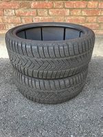 2 x 235/35/20 Pirelli Winterreifen 