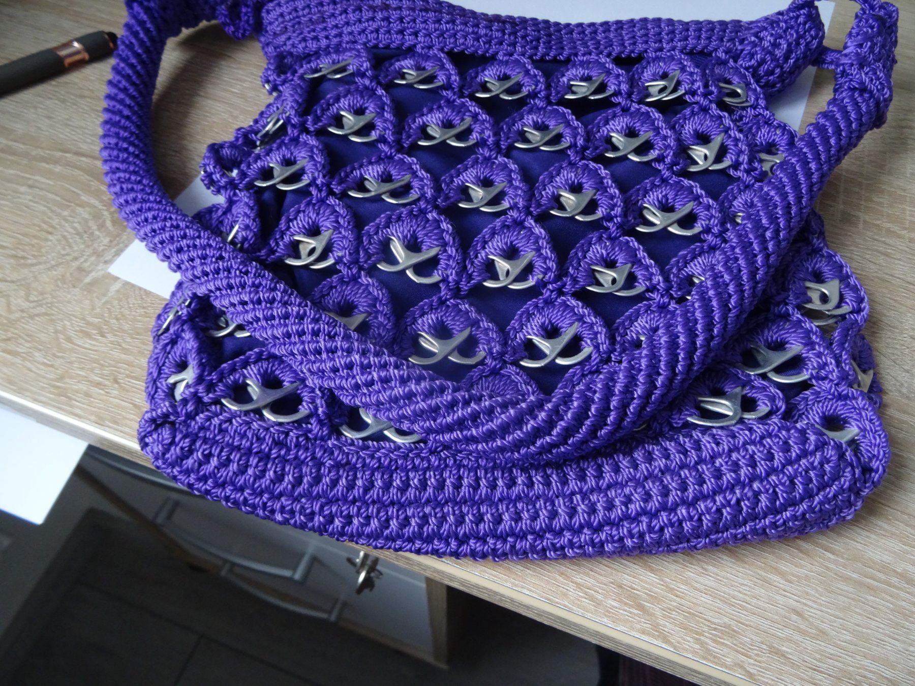 Borse da donna: Handtasche gehäkelt mit Ringpulls violett neu – Nuovo (secondo la descrizione) da Ehrendingen venduto da CHMEX 5