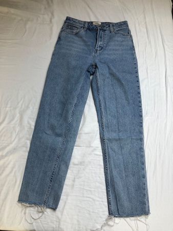 ONLY Mom Jeans Rawcut W27 L34 Light Blue