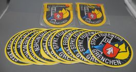 2 Wimpel + 14 Stickers Feuerwehr Grenchen, Nr. g98