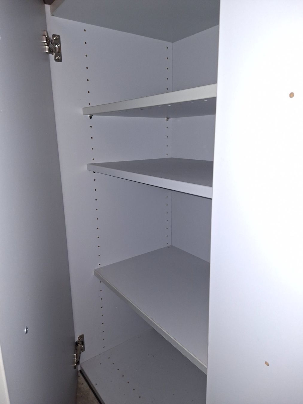 Regale: Büroregal – Defekt aus Varen von lis_mlm8 1