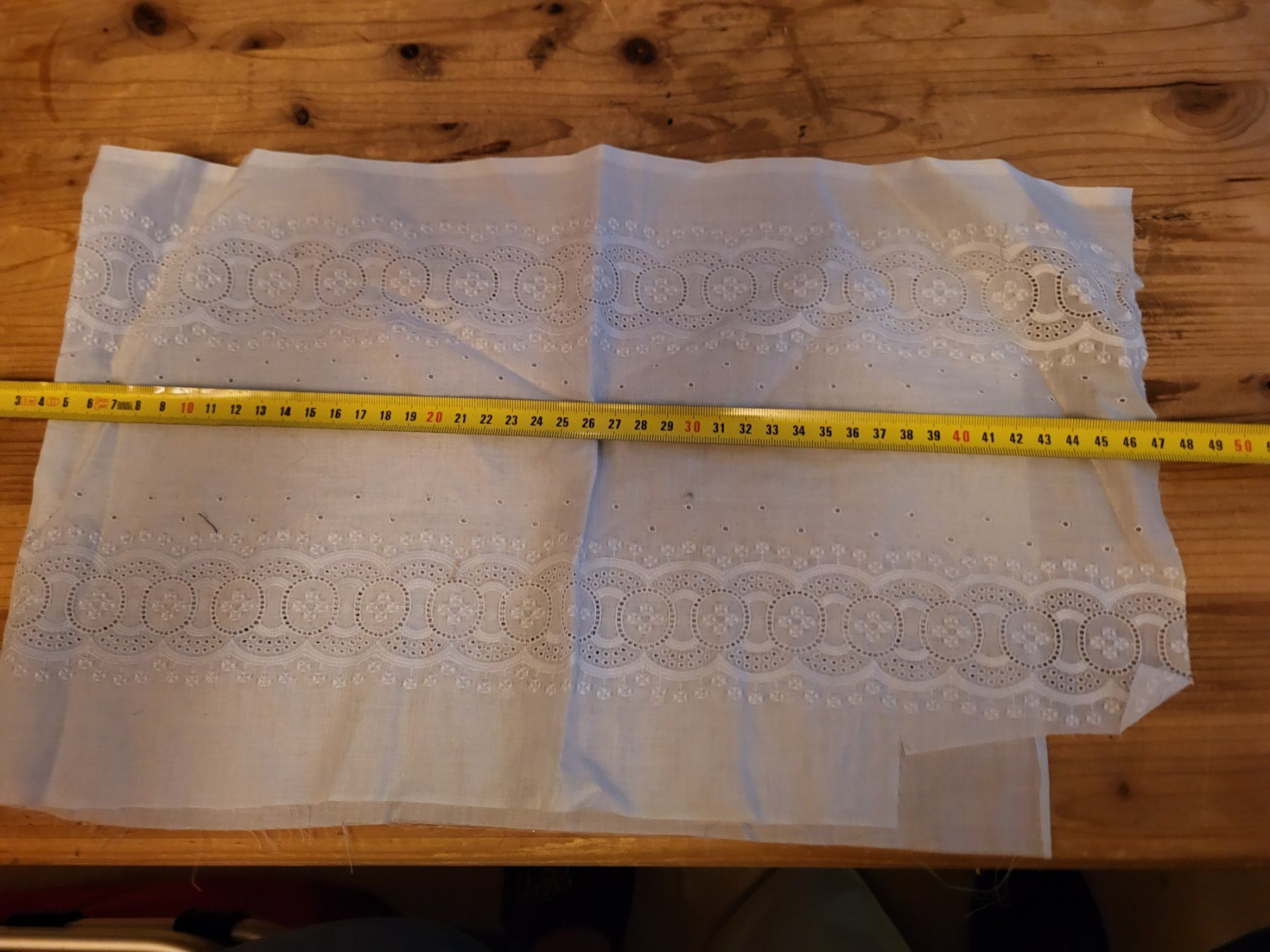 Tissus: 4 Spitzenreste in hellblau und beige – Neuf (Voir description) à Guggisberg par Aegertenlehn 4