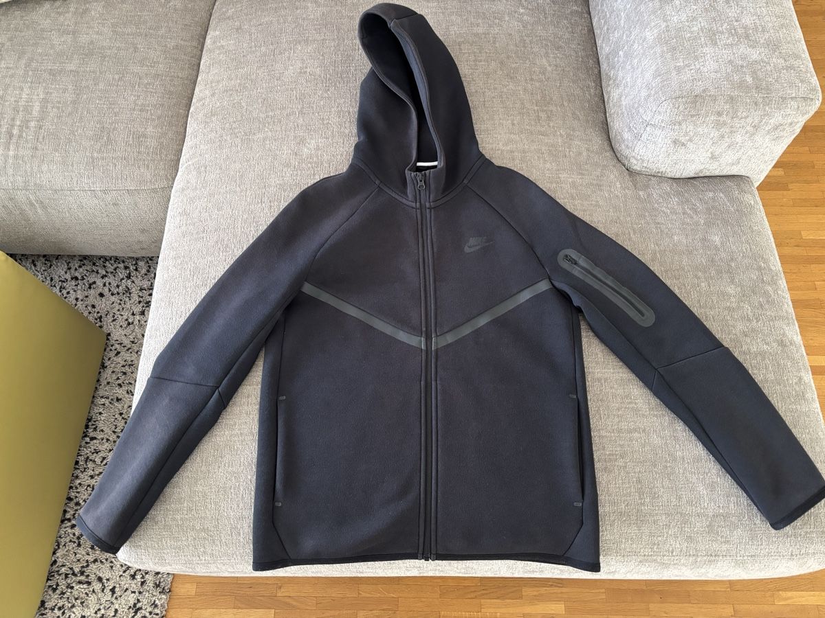 Nike Giacche & Cappotti: Nike Tech Veste – Usato da Genève venduto da matilda02