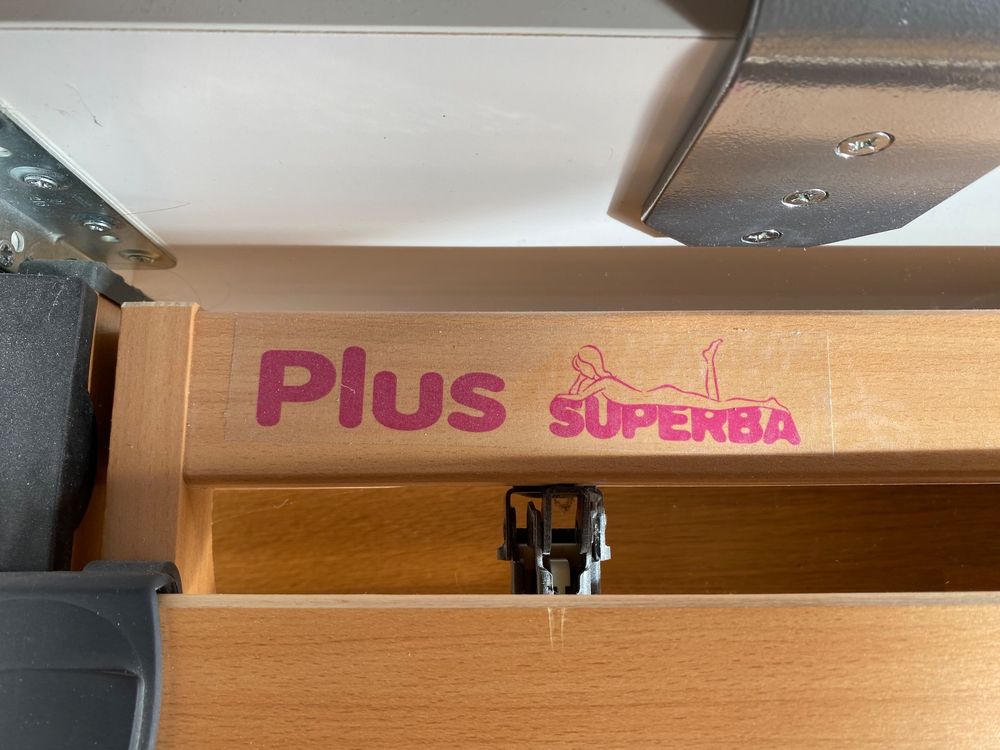 Hochwertiges Schlafzimmer komplett (weiss / Nussbaum) Kaufen auf Ricardo