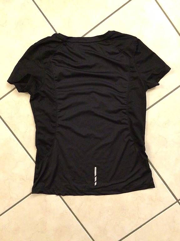 T-Shirts: Schwarzes T-Shirt Größe 36/38 – Gebraucht aus Zimmerwald von wuff81 2