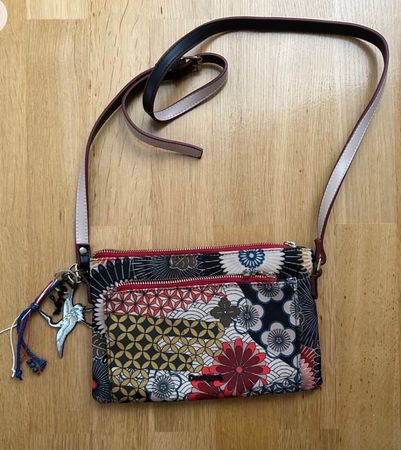 Desigual Crossbody bag.