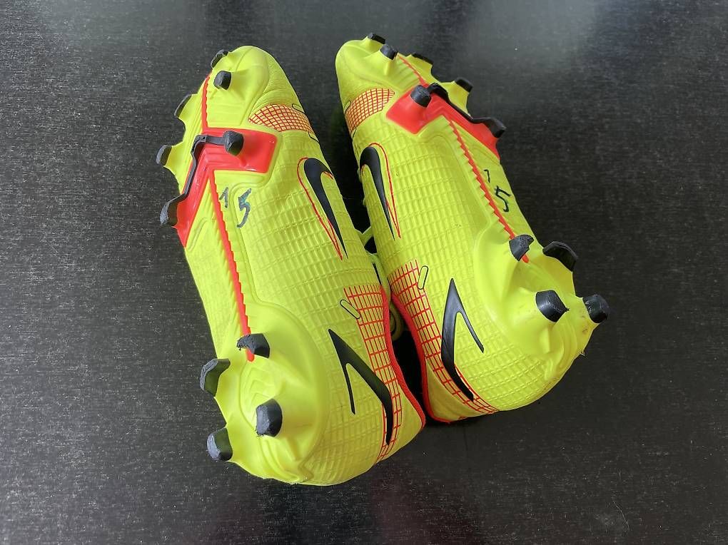 Nike Scarpe da uomo: Fussballschuhe Nike GR 30 – Usato da Biel/Bienne venduto da pbeverin 2
