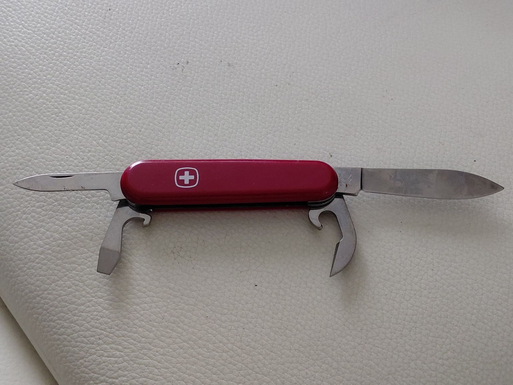 Wenger Coltelli tascabile: Rotes Wenger Commander 85mm Feldschlöschen Taschenmesser – Nuovo (secondo la descrizione) da Belp venduto da mar_76s8