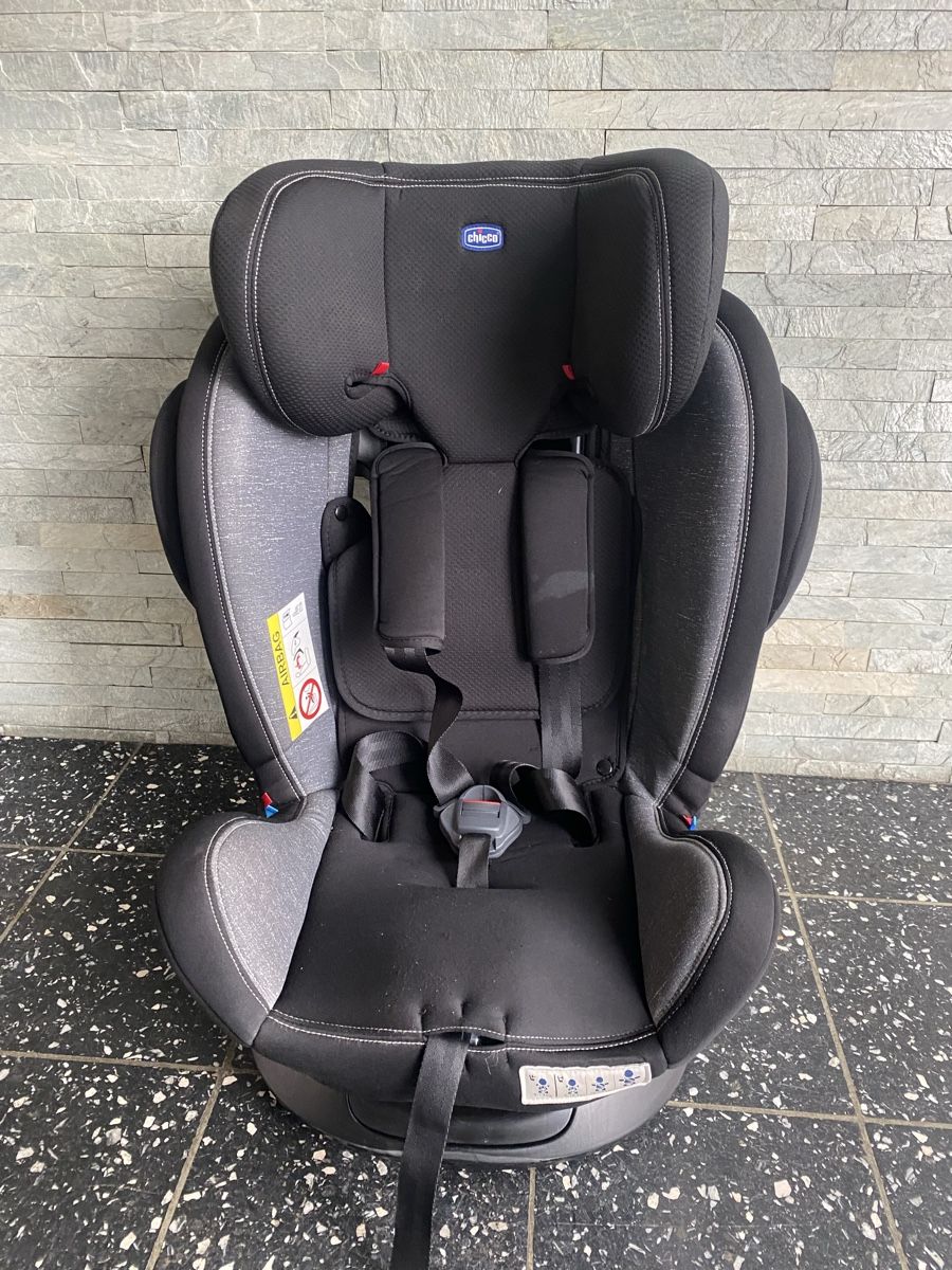 Chicco Auto-Kindersitze: Kindersitz Auto – Gebraucht aus Ettingen von hab_x5yk