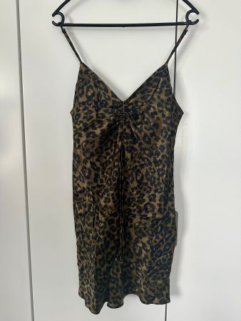 Trendy Sommer Kleid im Leo Print, Grösse XS - ZARA