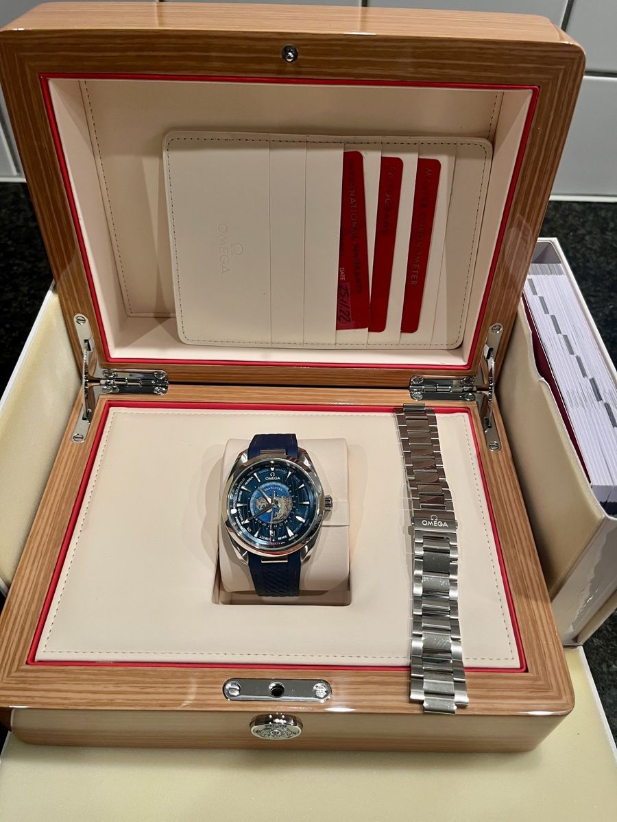 Omega Montres: OMEGA Seamaster Aqua Terra Worldtimer – D'occasion à Ebikon par dar_7867