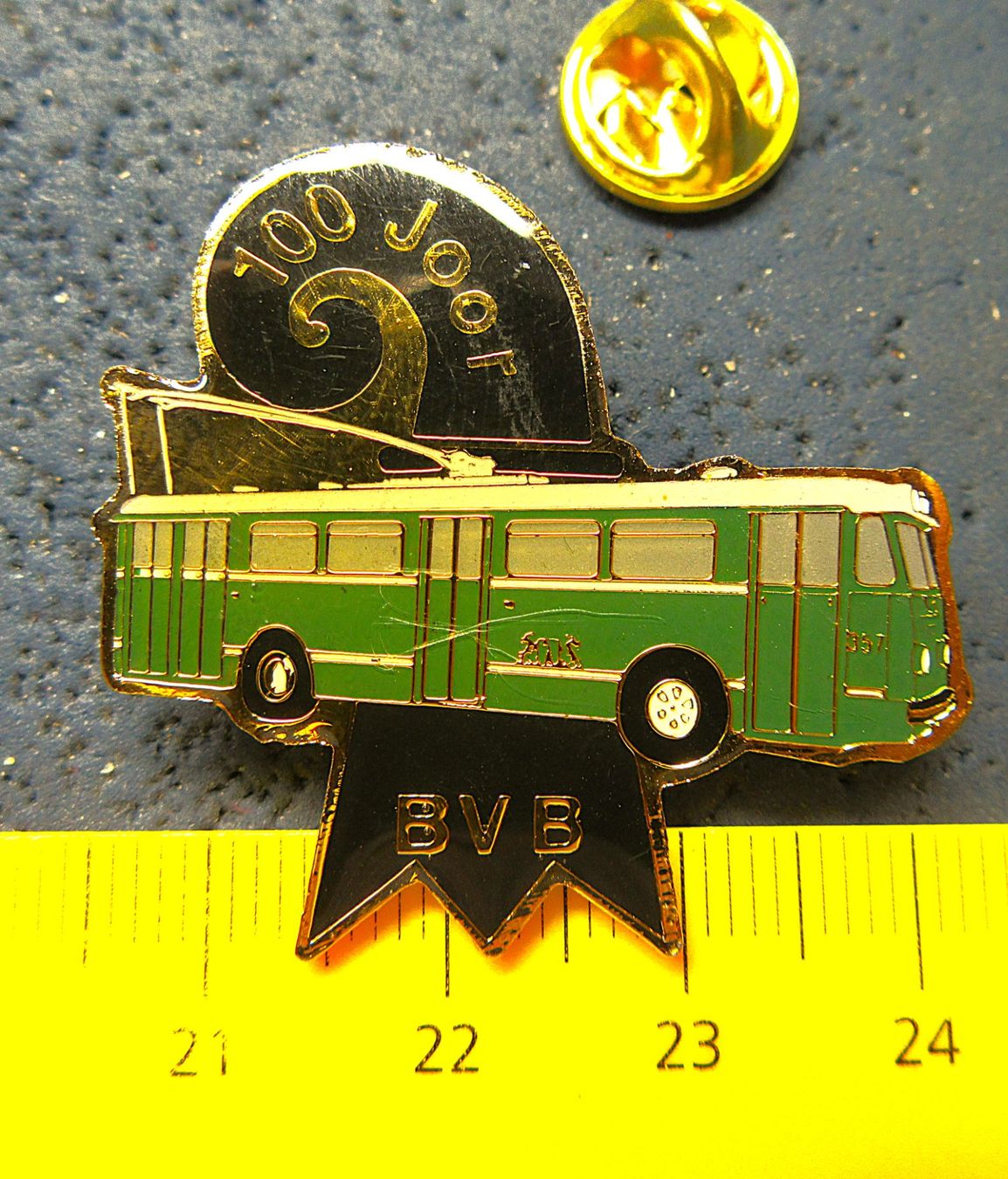 Basler Plaketten & Abzeichen: BASEL 100JAGRE BVB TROLLEY-BUS PIN – Gebraucht aus Ettingen von Hausi4711