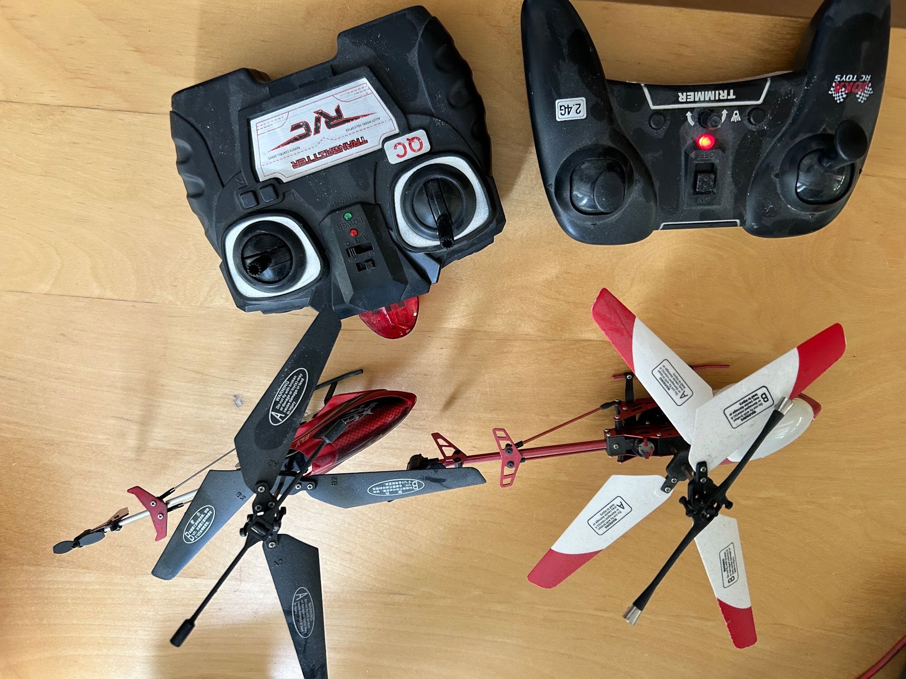 Modellismo RC: 2 RC Helis mit Fernbedienung, gebraucht – Difettoso da Gais venduto da Jelisandie 2