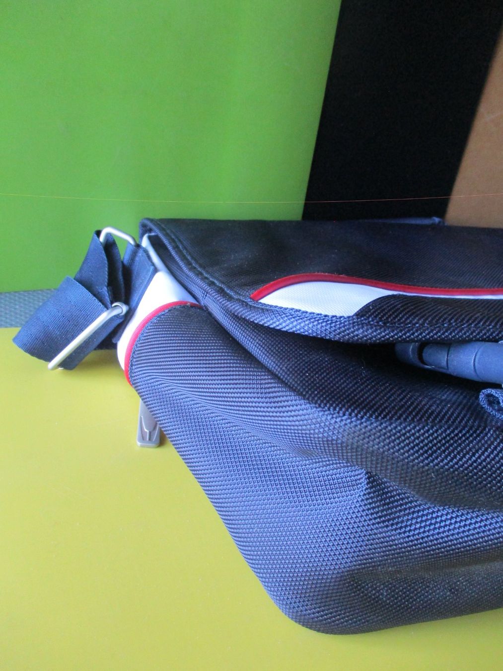 BMW Taschen: BMW Sauber F1 Team Tasche Race Club Member / Rarität! – Gebraucht aus Ottikon Gossau ZH von hokuspokus 9