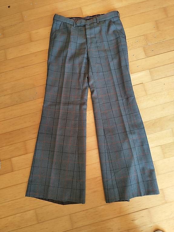 Pantaloni: Karierte Schlaghose Gr. 28 – Usato da Einsiedeln venduto da Matteo_123