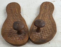 Indische Holzsandalen, Paduka Yoga Schuhe