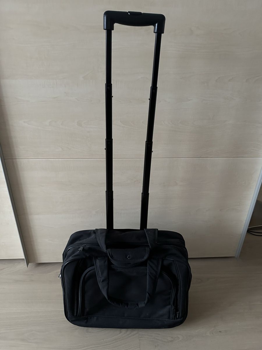 Valigie: Notebook Koffer mit Rollen – Usato da Rüfenacht BE venduto da NE_