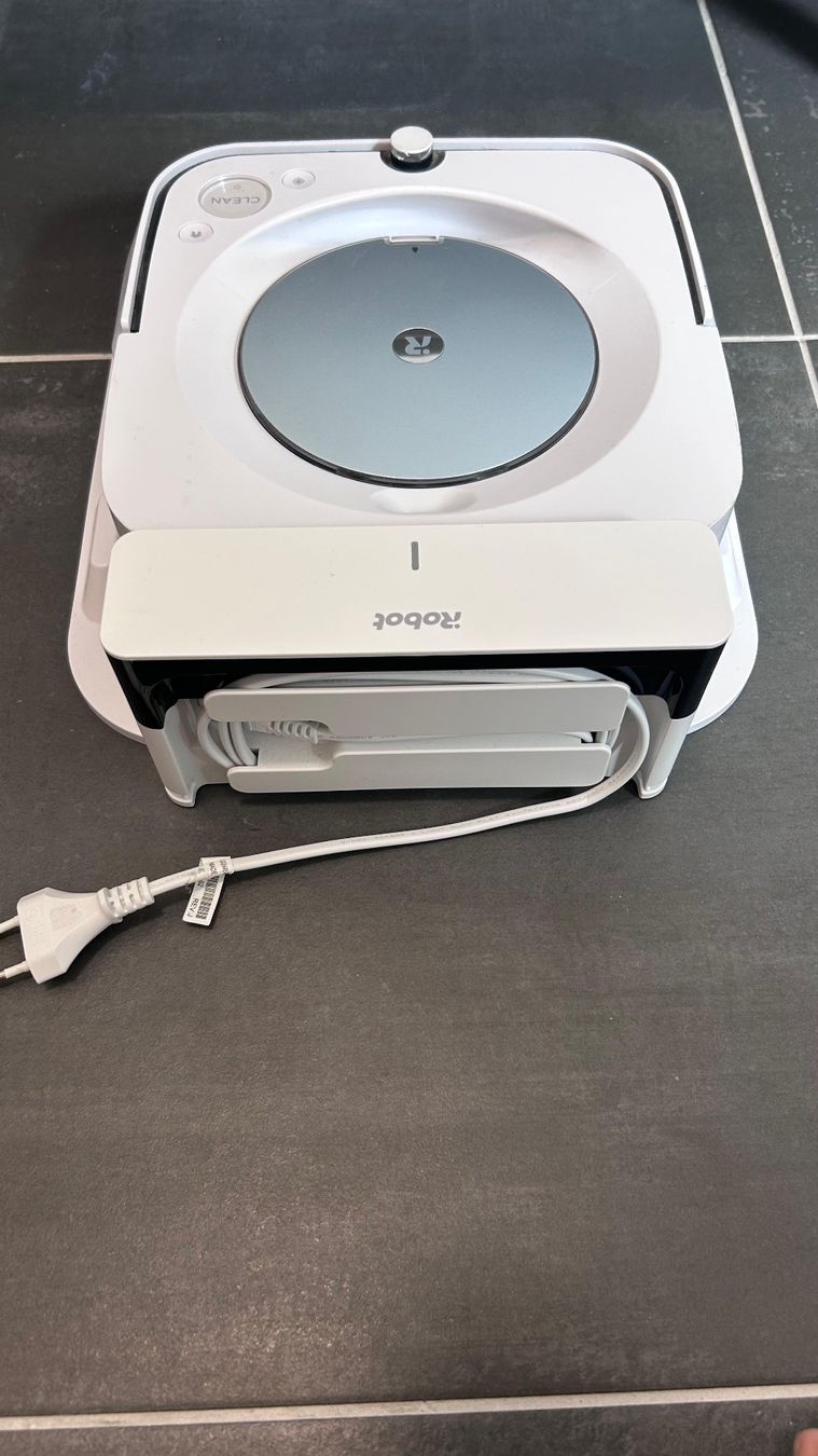 Tutte le macchine: iRobot Braava Jet m6 – Usato da Basel venduto da and_9pj9 3