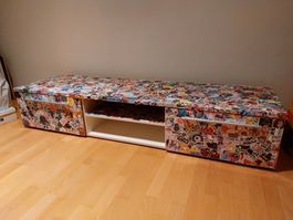 TV-Lowboard 180x52x33 cm mit Sticker-Design gebraucht