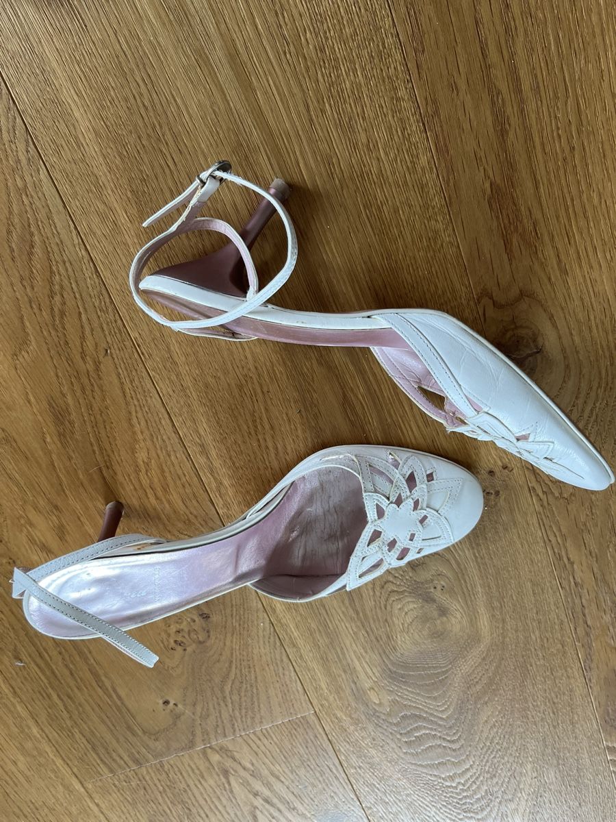 Chaussures femmes: Pumps Gr. 40 Bata – D'occasion à Sigriswil par Krugle83 1