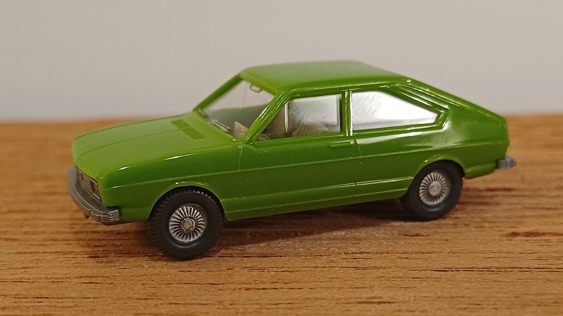 Wiking Modellini d'auto: VW Passat von Wiking – Usato da Uznach venduto da Katinka83 1