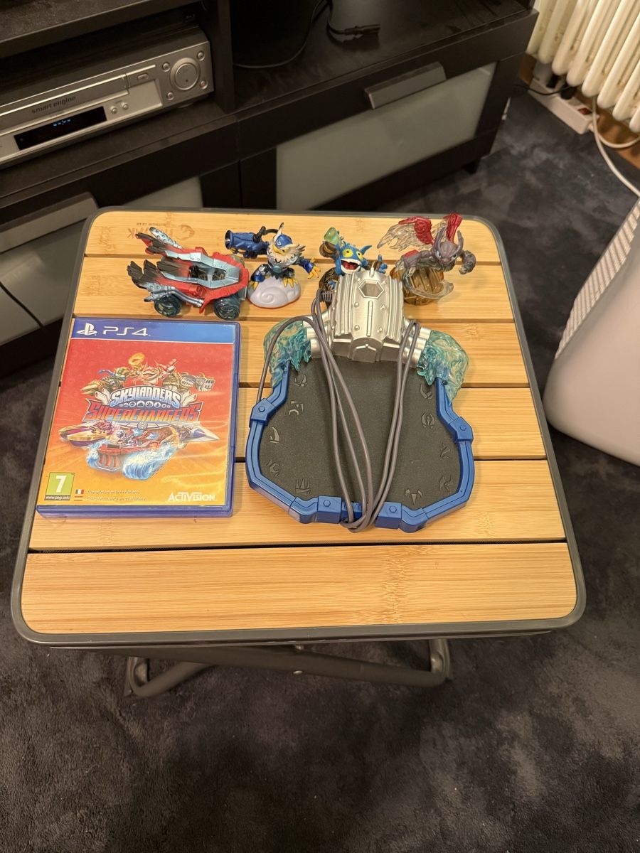 Sony Giochi: Jeu PS4 Skylanders SuperChargers – Usato da Meyrin venduto da DragonSuisse 1