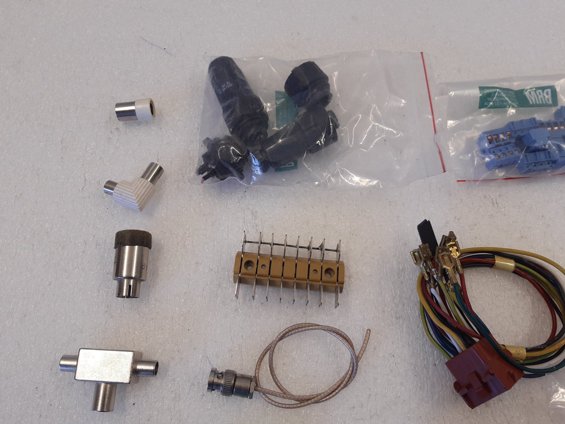 Cavi: Ein Posten Elektroteile – Usato da Trubschachen venduto da Caddy8 1