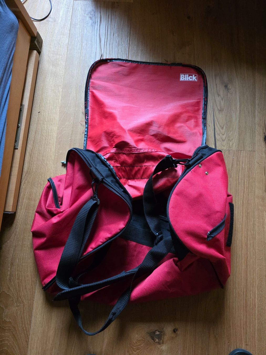 Taschen: Vintage Sport Tasche BLICK – Defekt aus Walterswil BE von Lonitti 2