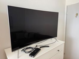Samsung TV (curved)