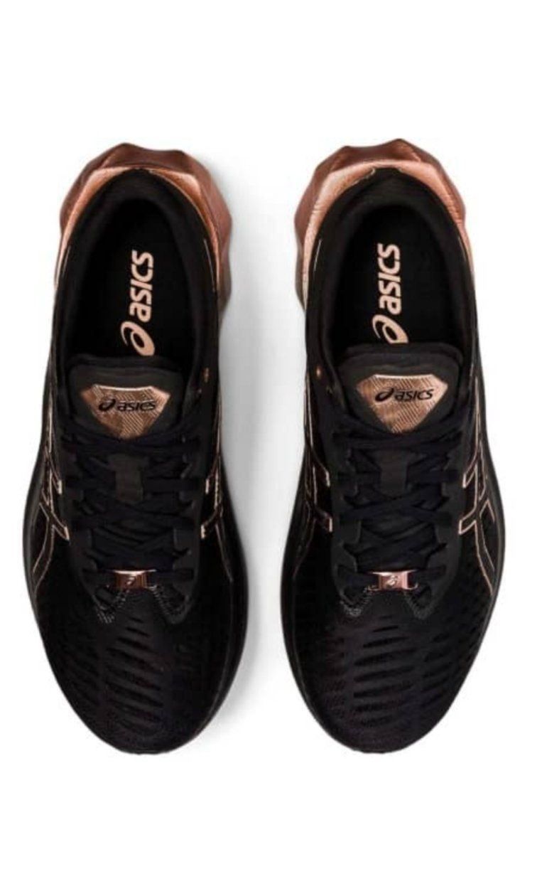 Asics Scarpe da donna: ASICS NOVABLAST PLATINUM DAMEN GR.40.5 – Nuovo e nell'imballaggio originale da Kilchberg ZH venduto da boanse 1