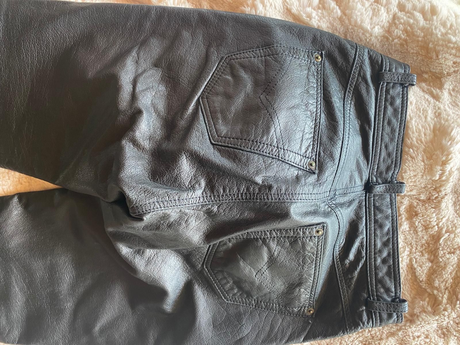 Pantaloni: Echt Lederhose aus London Gr 38 – Nuovo (secondo la descrizione) da Brione s. Minusio venduto da batwoman3 3