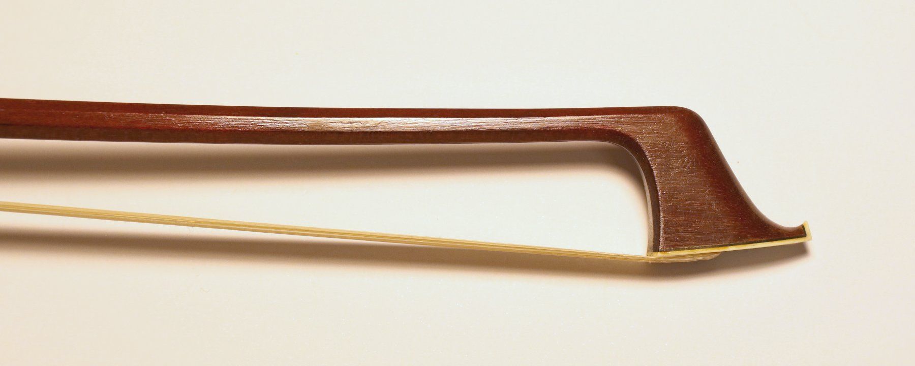 Höfner Strumenti musicali: Makelloser, solider, ca. 50-jähriger KARL HÖFNER Cellobogen – Usato da St.Gallen venduto da Clu 5